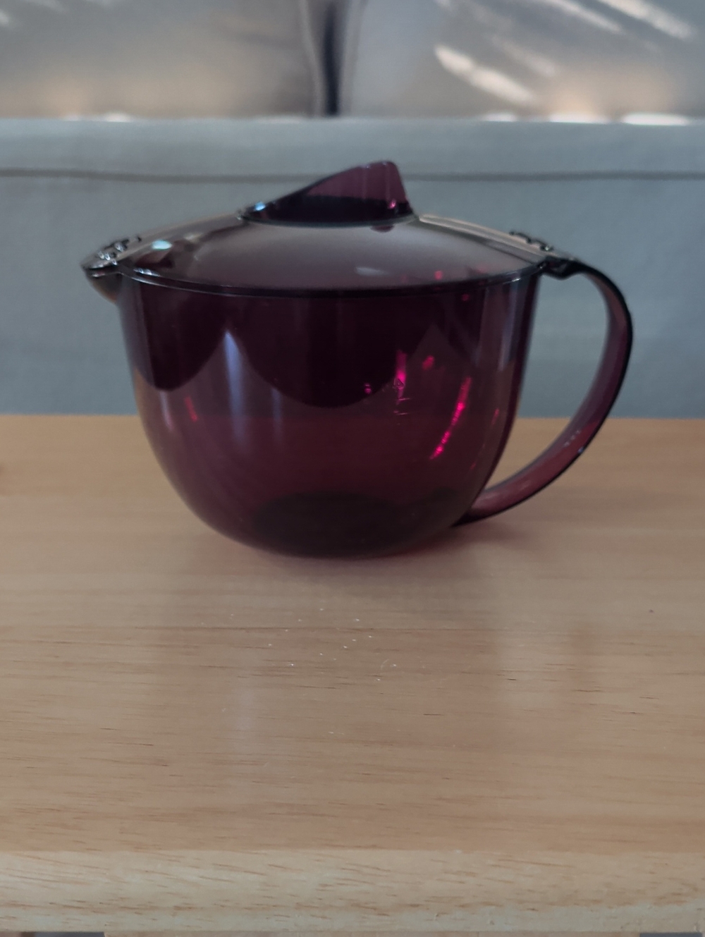 NWT Tupperware 1 Qt. TupperWave Pitcher